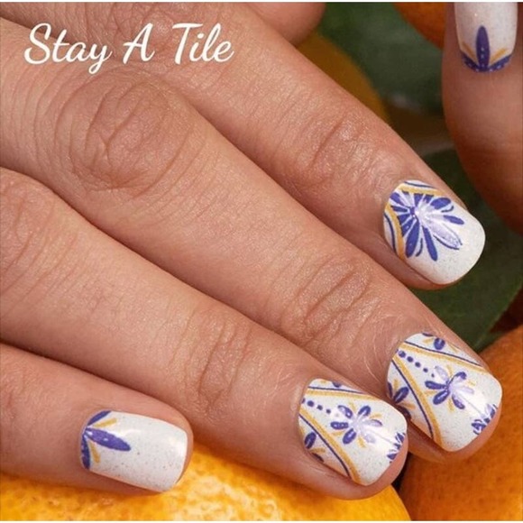 3 for $30 NWT Retired and Rare Color Street "Stay A Tile" Nail Polish Strips - Picture 4 of 12